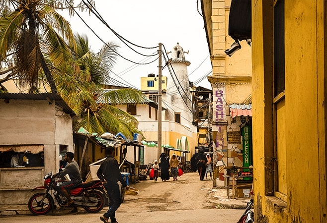 These months are warm and sunny, making it easier to walk through narrow alleys, visit Fort Jesus, and browse the spice markets without worrying about heavy rain. These months are warm and sunny, making it easier to walk through narrow alleys, visit Fort Jesus, and browse the spice markets without worrying about heavy rain.