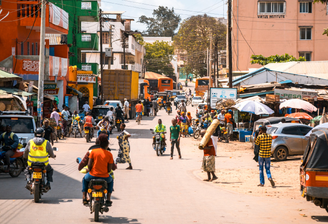 The market is situated at the corner of Uganda Road and Oloo Street, making it easily accessible to both locals and tourists