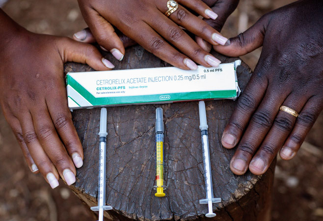 Do Ghanaian travellers need a yellow fever certificate for Kenya?