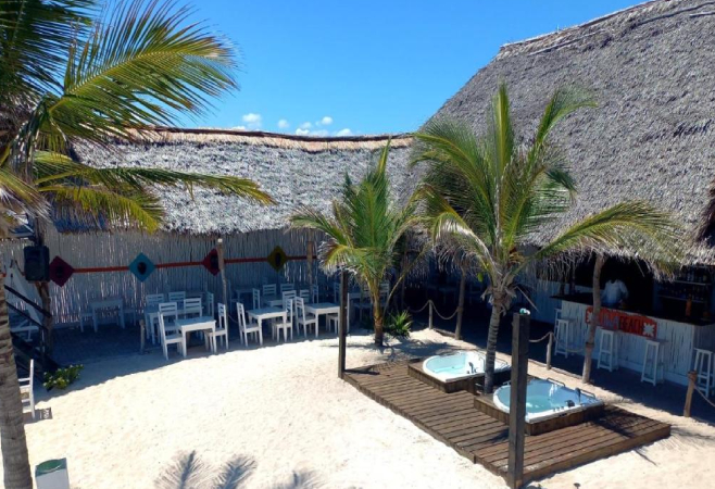 Luwa Beach Restaurant in Malindi Jacaranda, Watamu, offers a diverse culinary experience that combines Italian, African, and international cuisines.